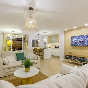 Picasso 2 Luxury Apartment